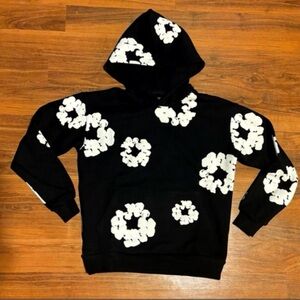 Black and White Floral Women's Sweater